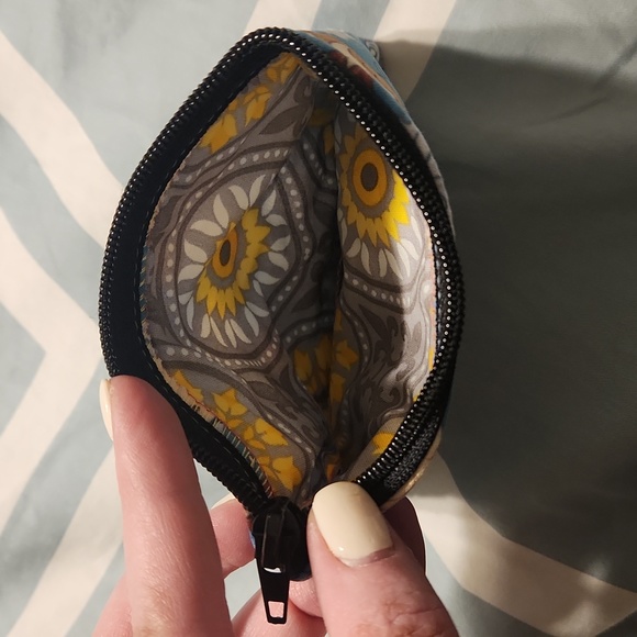 Small bag - Picture 2 of 2